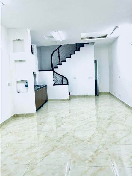 Nhà Cầu Giấy, ngõ kinh doanh sầm uất, 2 thoáng, gần phố, sổ đỏ chính chủ