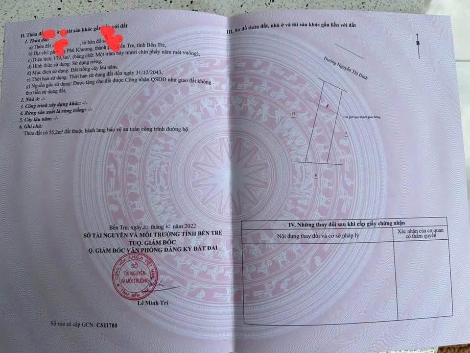 Tọa lạc trên mặt tiền đường Nguyễn Thị Định sầm uất, thuộc phường Phú Khương