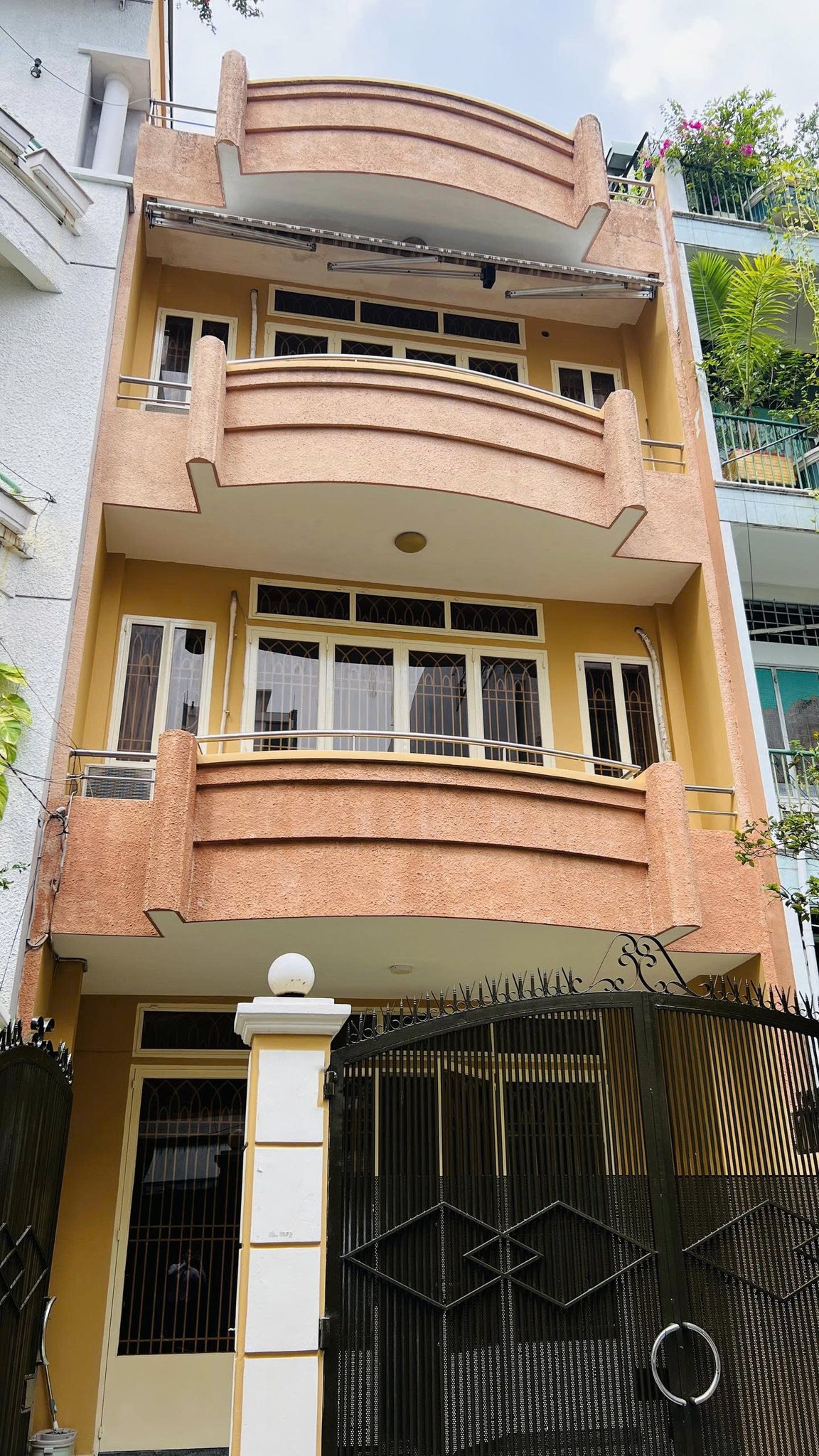 Cho thuê nhà 6x20m, 3 lầu, hẻm xe tải đường 3/2, Quận 10