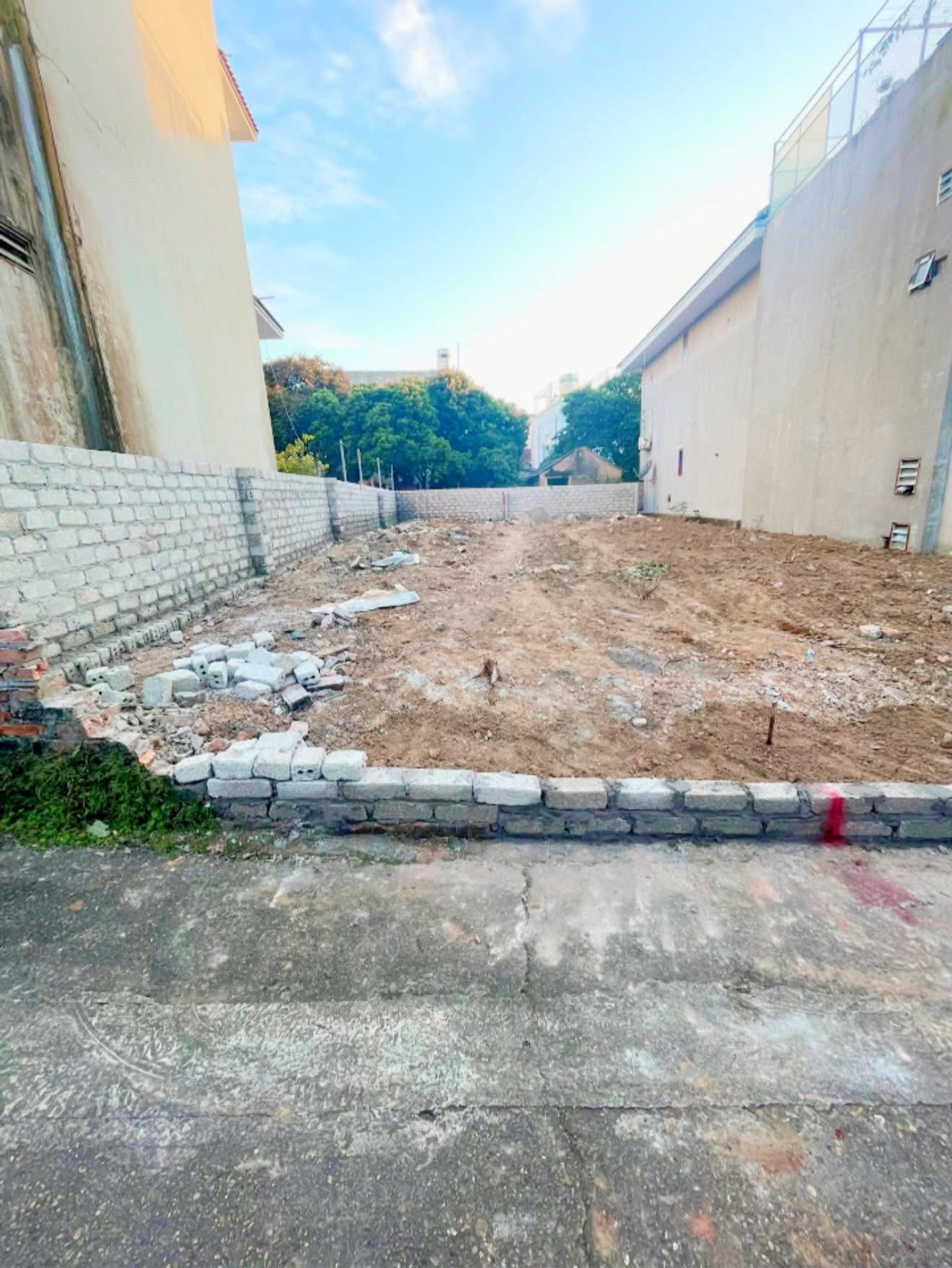 Bán lô biệt thự 200m2 trung tâm thành phố Bắc Giang, mặt tiền 9m nở hậu 10m hướng Tây Bắc