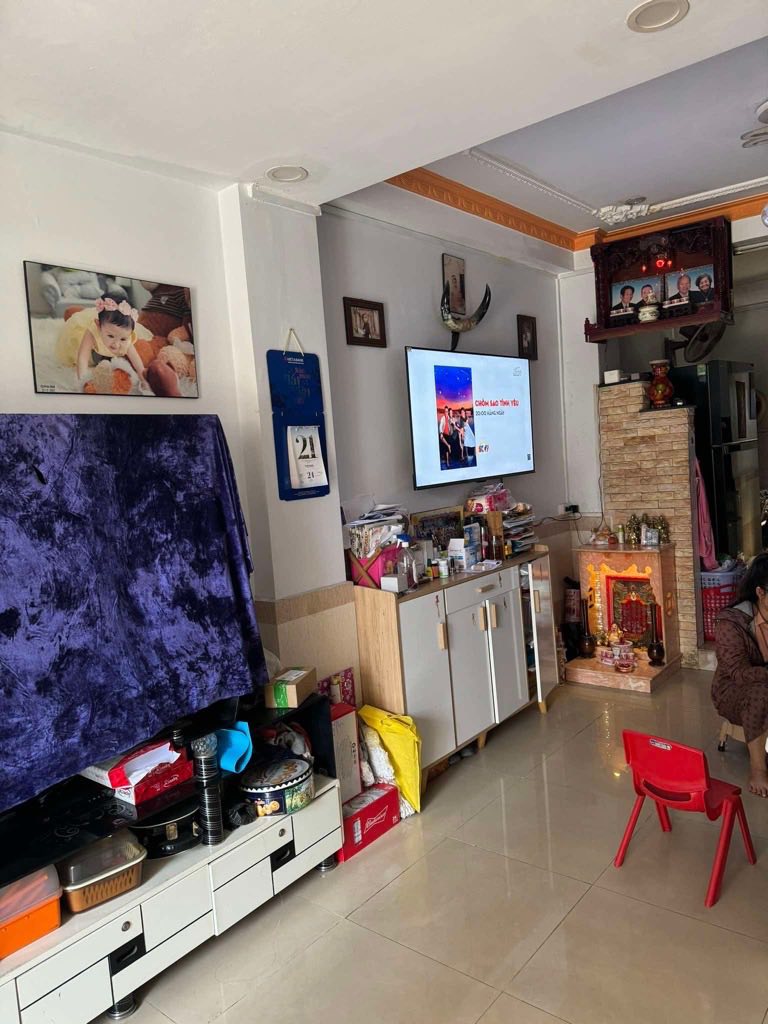 Chính chủ bán nhà 3 tầng mặt tiền Minh Phụng, Quận 11, 40m2, nhỉnh 6 tỷ