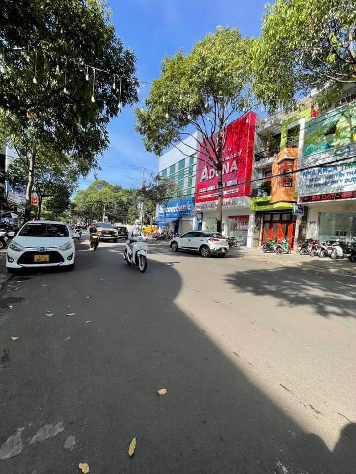 Chính chủ bán gấp nhà mặt tiền Lê Thánh Tông, Đắk Lắk - giá 35 tỷ