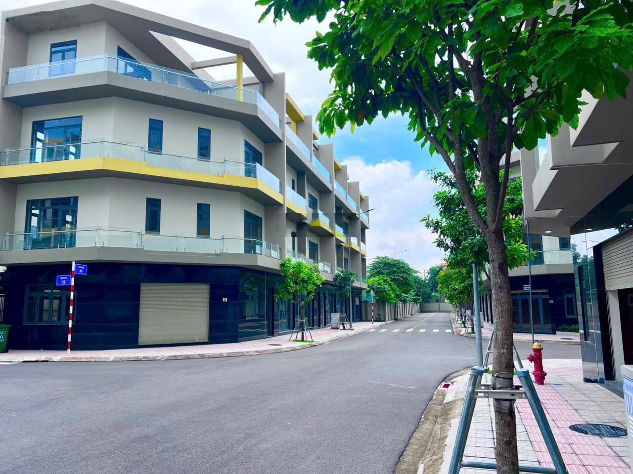 Bcons Uni Valley - Nhà phố vàng giữa lòng Dĩ An, cửa ngõ TP.HCM!