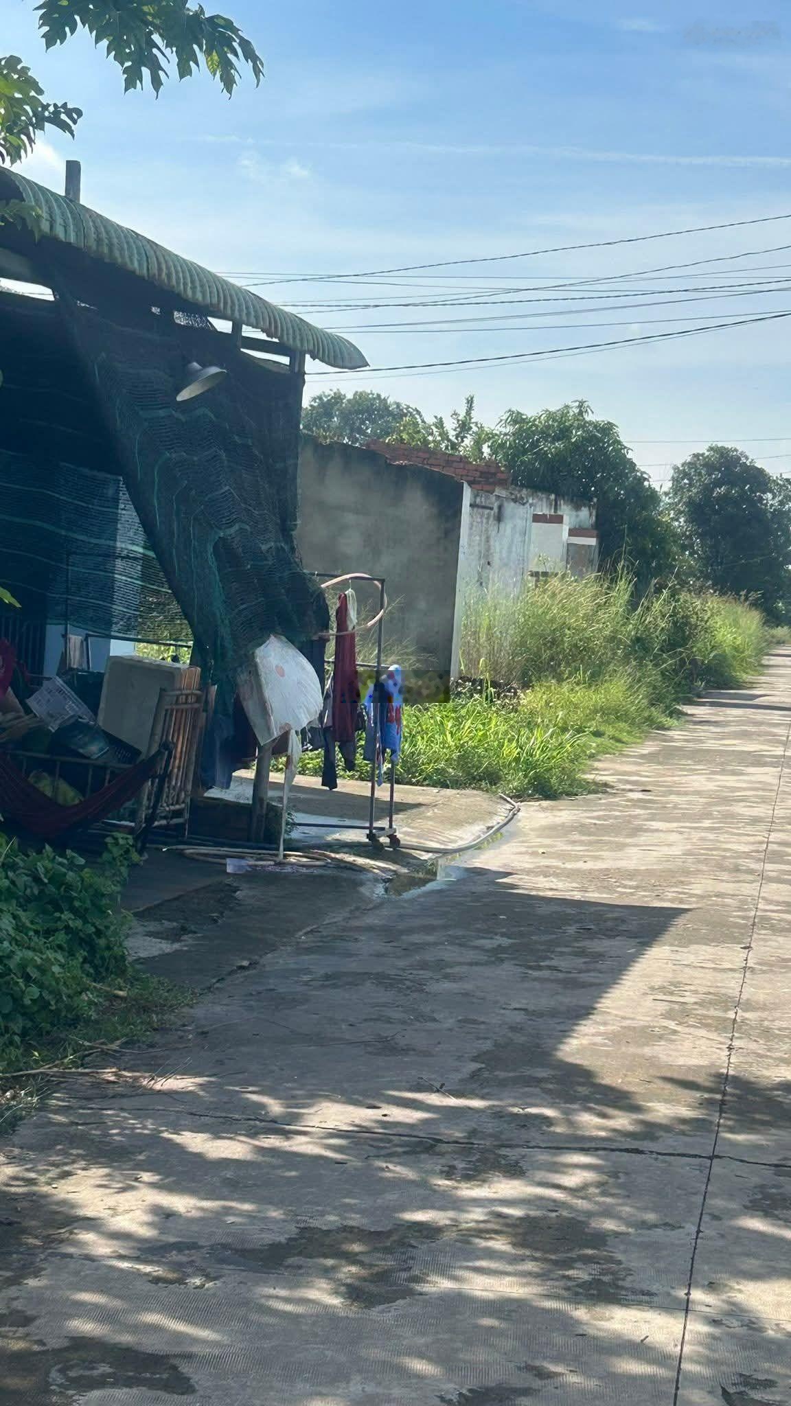 Lô đất đẹp mặt tiền đường trừ văn thố 57 cách đường đt 750 chỉ 80m, dt 225m2 có 100m2 thổ, sổ sẵn