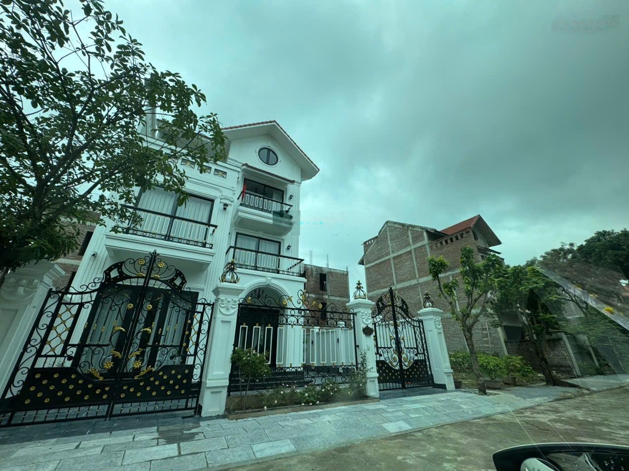 10 tỷ hơn BT song lập cực đẹp dự án vinaconex KĐT Quang Minh - ML - HN