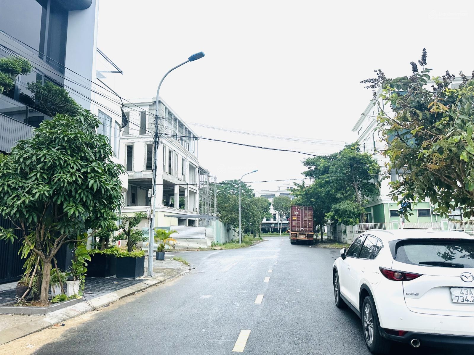 Bán vài lô đường 7m5 kề góc ngã tư Trần minh tông và Hoà minh 30 gần Biển ra Biển chỉ 50m