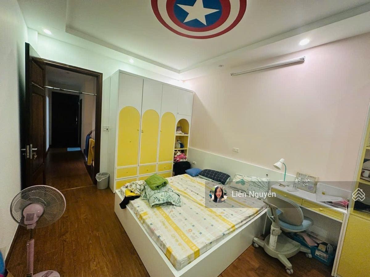 Bán nhà Hàng Mành, 35m2, 4 tầng, mặt tiền 3.2m, 21.5 tỷ, ngõ rộng thoáng, kinh doanh đỉnh