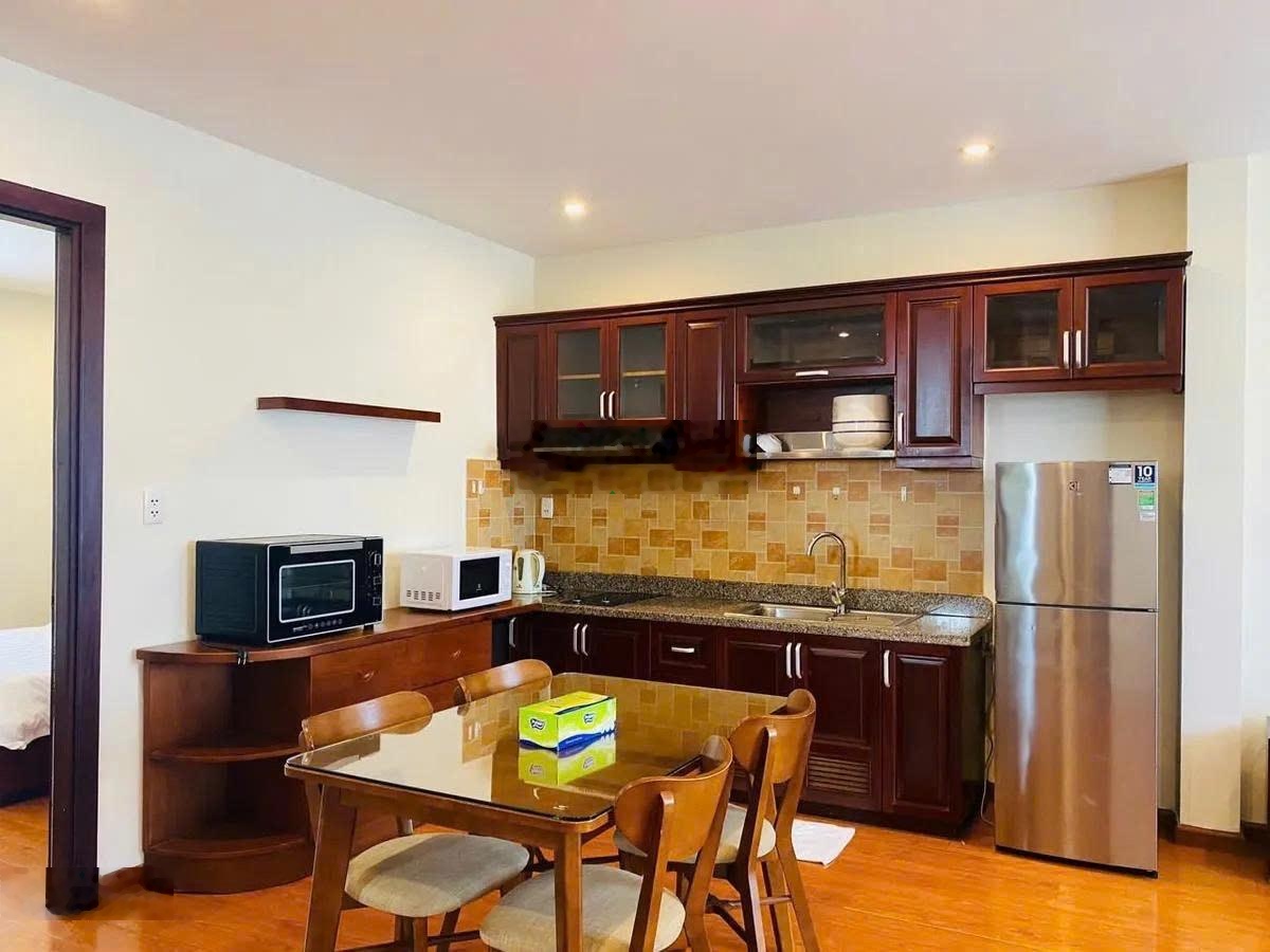 Bán tòa CHDV Nguyễn Đình Chính 90m2 7 tầng - 33 tỷ - thang máy dòng tiền