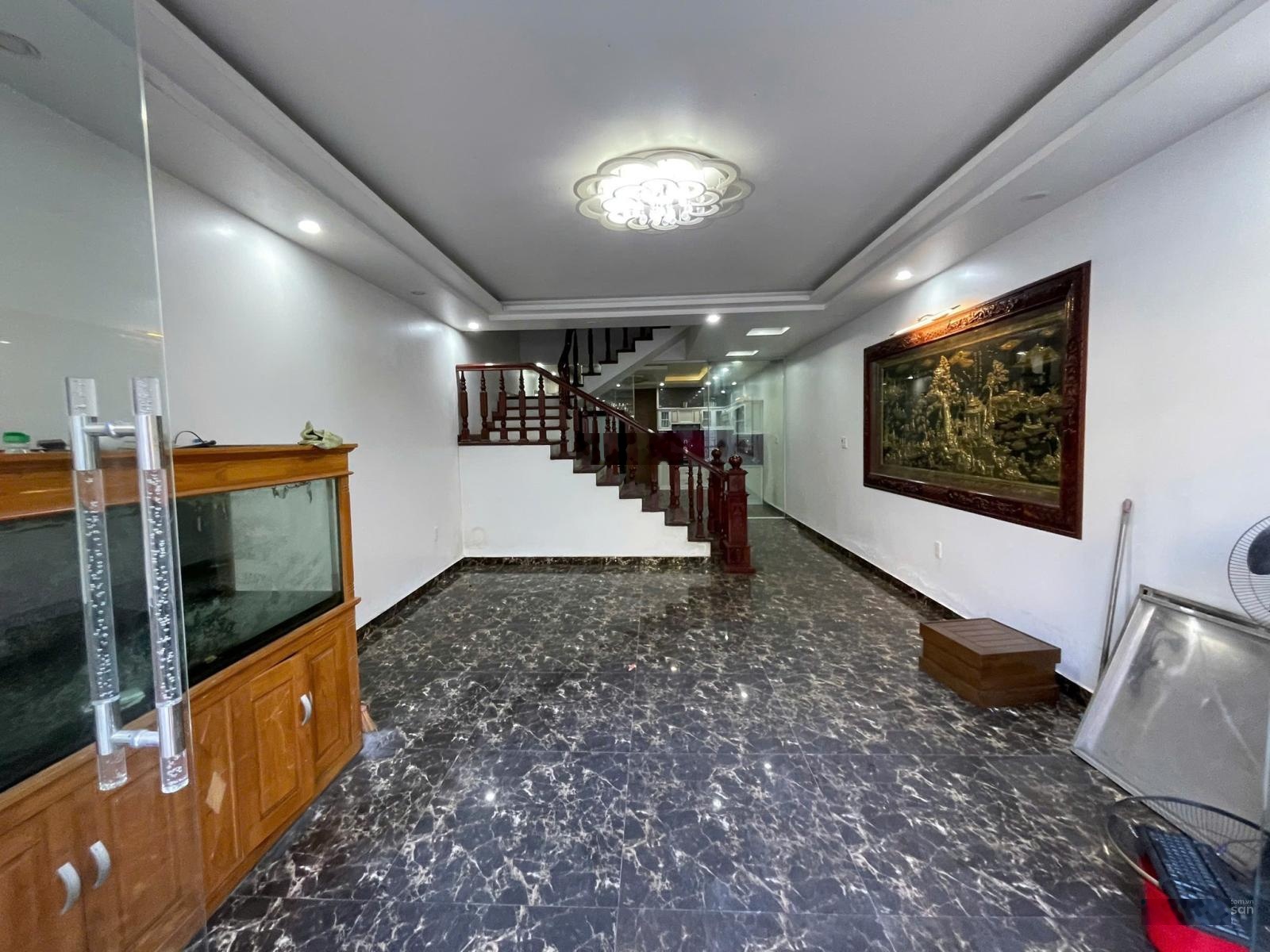 Bán nhà 5 tầng khu phân lô đường Lê Lai, ngay gần ngã 5 Coopmart giá chỉ 7 tỷ.