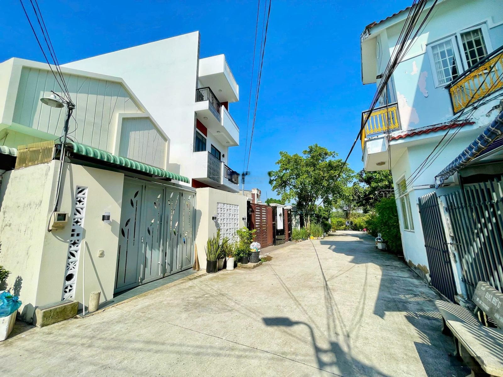 Chính chủ bán đất 7x25m, 169m2, Lê Văn Lương, 4.8 tỷ, xây tự do