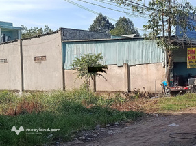 Bán gấp ngộp 185m2 có 100m thổ cư giá hết đất 830TR sổ hồng riêng sẵn công chứng ngay ở BTU cũ.