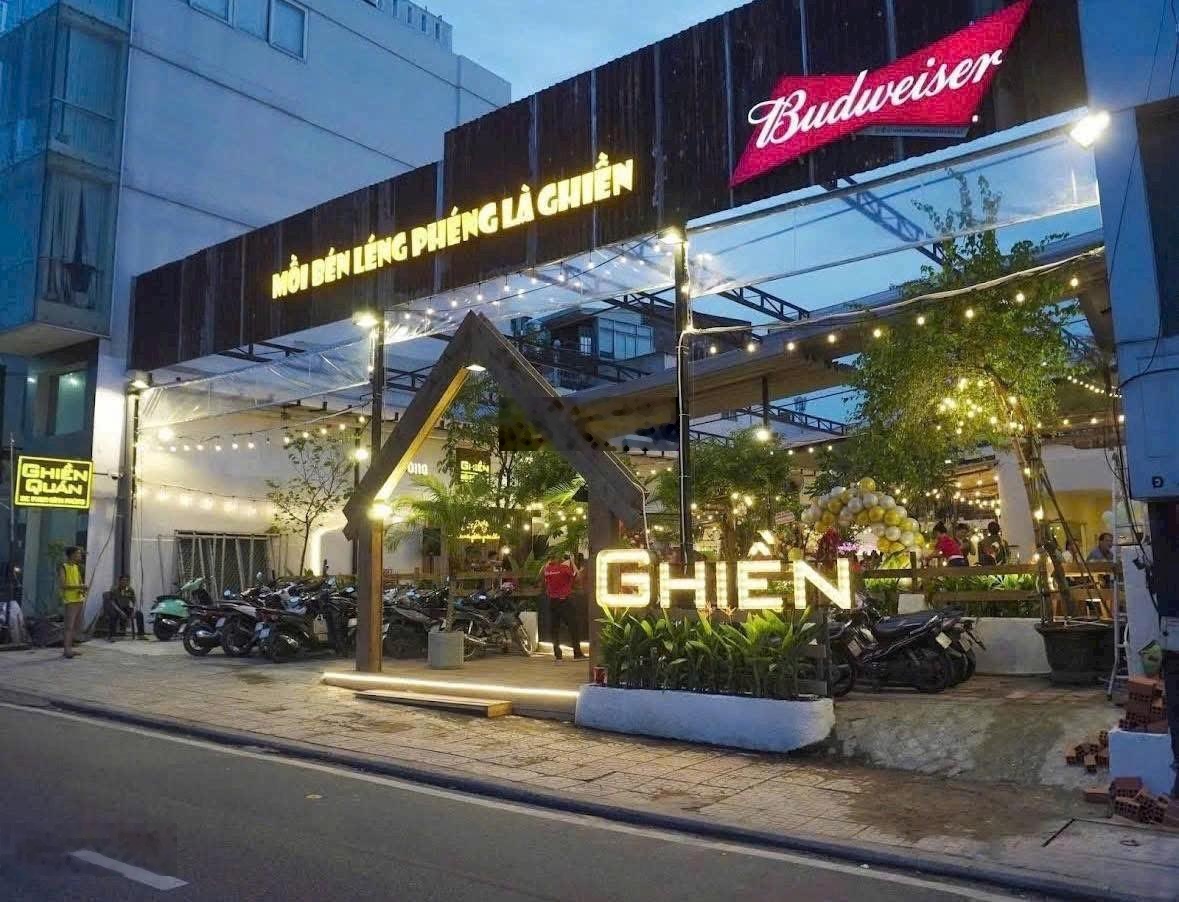 Giá đầu tư tốt, chủ cần bán khuôn đất đường Phan Đình Phùng P17 Phú Nhuận. DT: 20x35m2 giá 300 tỷ