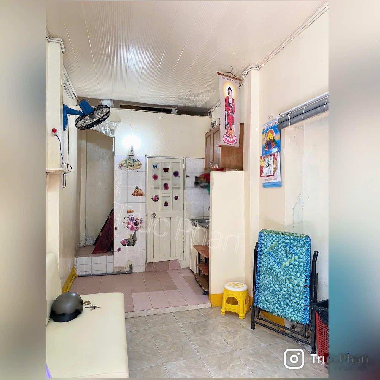 Siêu hiếm 292/ bà hạt q10, nhà 3 tầng, 2pn, hẻm 3m, giá chỉ 2.6 tỷ