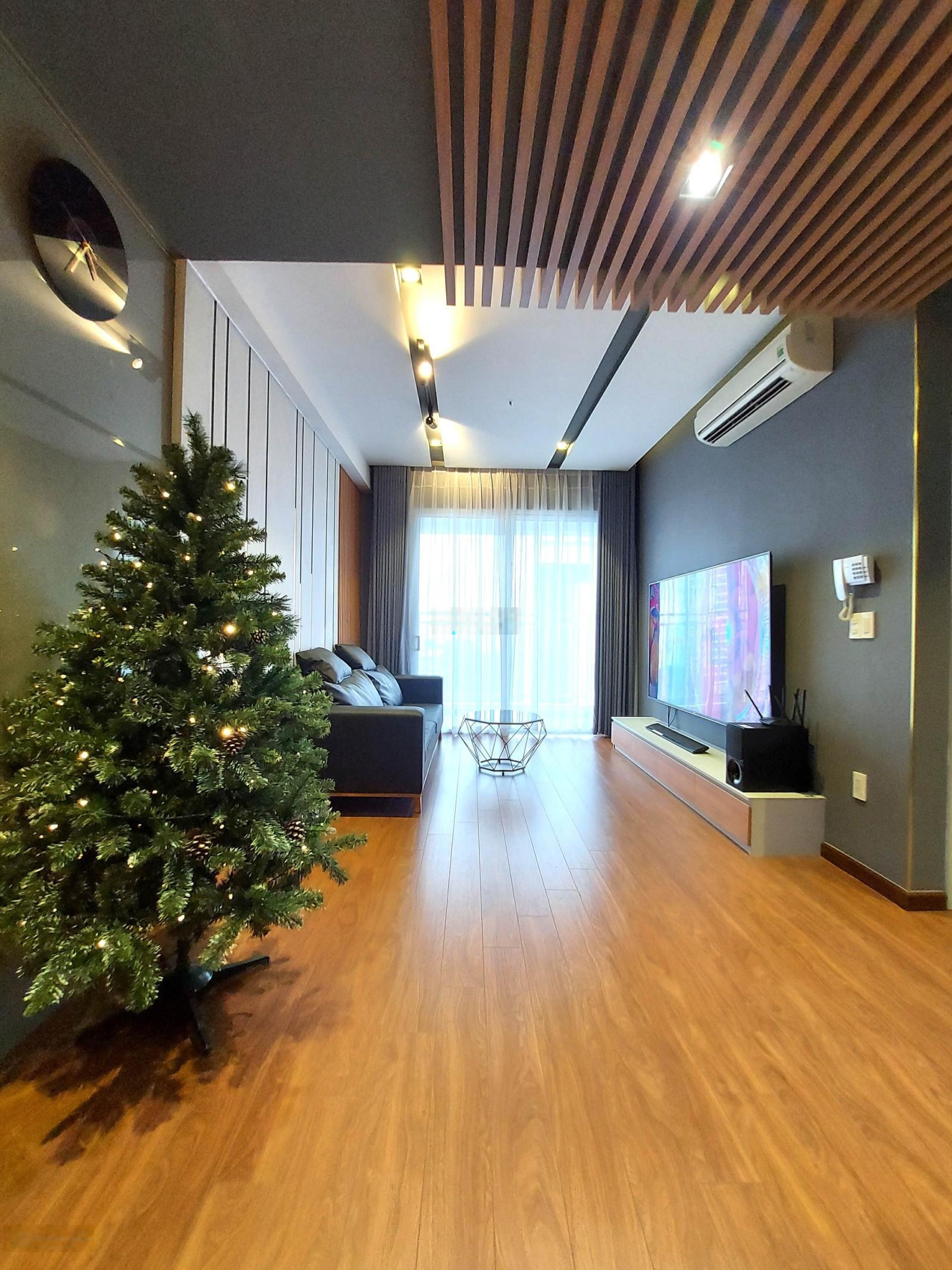 Cần bán gấp CH Phú Thọ dt 67m2, 2PN, 2WC, có bancon và logia, SH chính chủ. Giá: 3.4 tỷ còn TL giảm