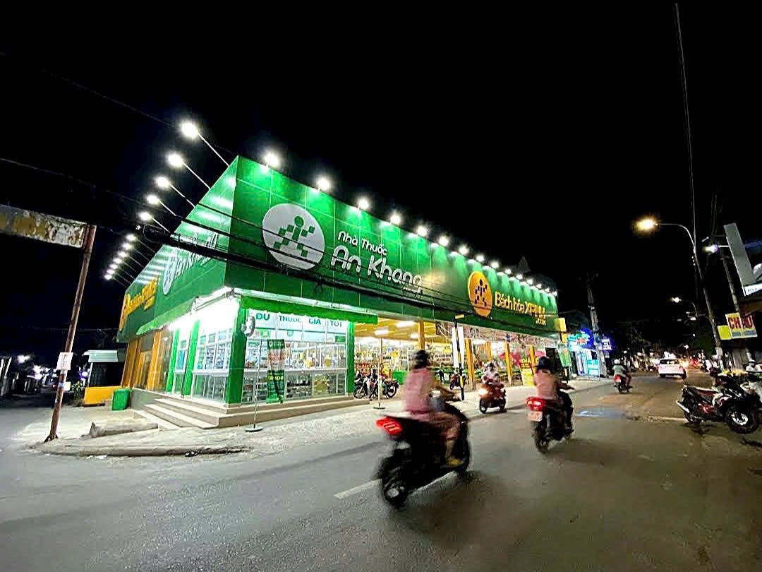 Nhà góc 2 mặt tiền kinh doanh sầm uất đường Lý Văn Sâm, Tam Hiệp, Biên Hòa giảm sâu cuối năm