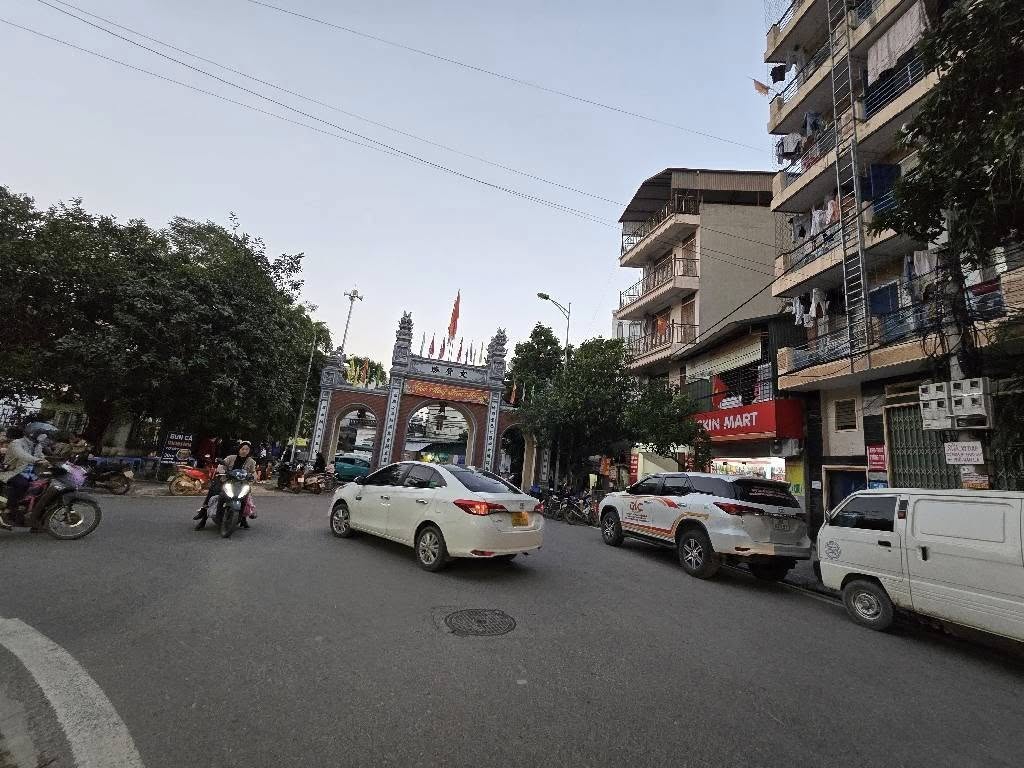 Biệt thự 5 tầng Hà Đông nội thất xịn, vị trí vàng, giá hời