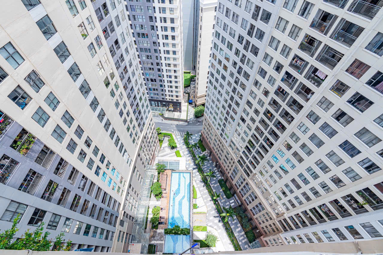 Cho thuê căn hộ 2 phòng ngủ Saigon Royal, Quận 4 - nội thất đẹp, đầy đủ tiện nghi