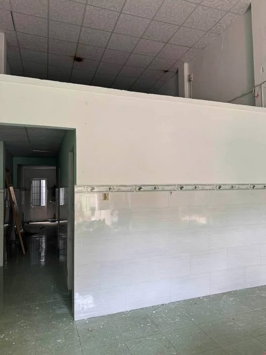 Nhà mặt tiền Nha Trang, 80m2, 2 phòng ngủ, giá hời 7,5 triệu/tháng