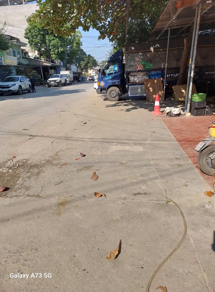 Tọa lạc tại vị trí đắc địa của Tổ 10, Phường Tân Quang, Tỉnh Tuyên Quang