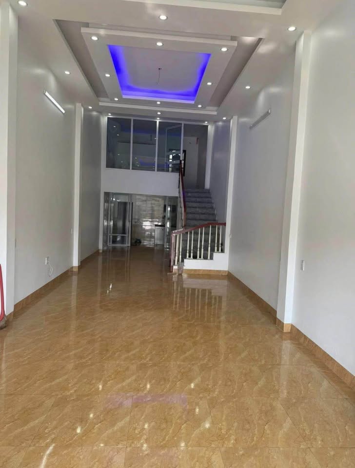 Cho thuê nhà mặt đường Long Hưng, vị trí đẹp, kinh doanh tốt