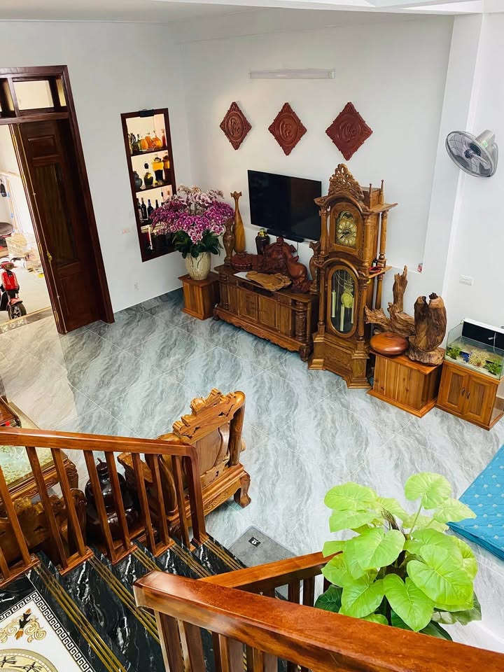 Nhà mới tinh tì tì, tới 95% đang chờ bạn rước về dinh đây ạ