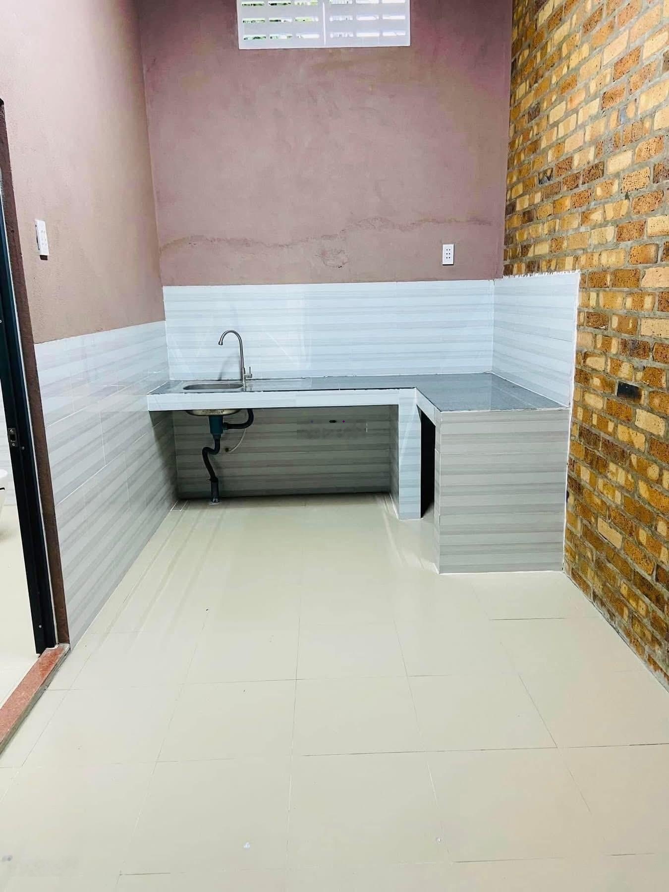 Nhà trọ diện tích lớn cho thuê Phường 5, Long An