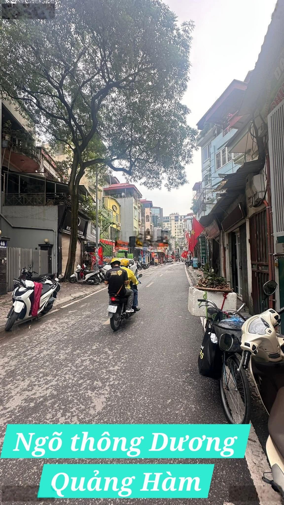 Bán gấp còn lên CC! Nhà cũ 3 tầng Cầu Giấy thông Dương Quảng Hàm DT 106m2, MT 5.2m giá chỉ 20.8 tỷ