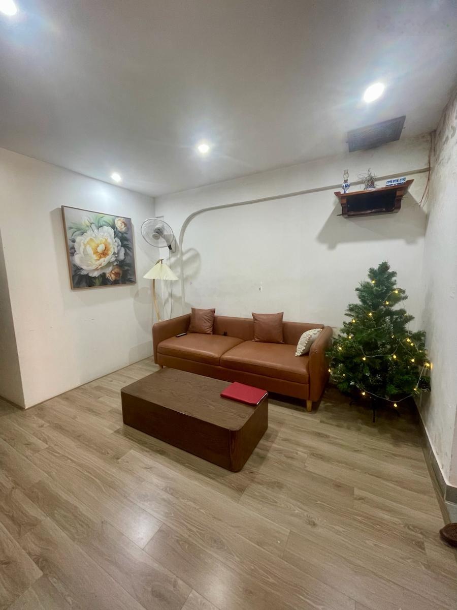 Tập thể Kim Liên, Đống Đa, T3, 55m2 (30 m2 sổ), 2 ngủ, chỉ 4.x t/ỷ.