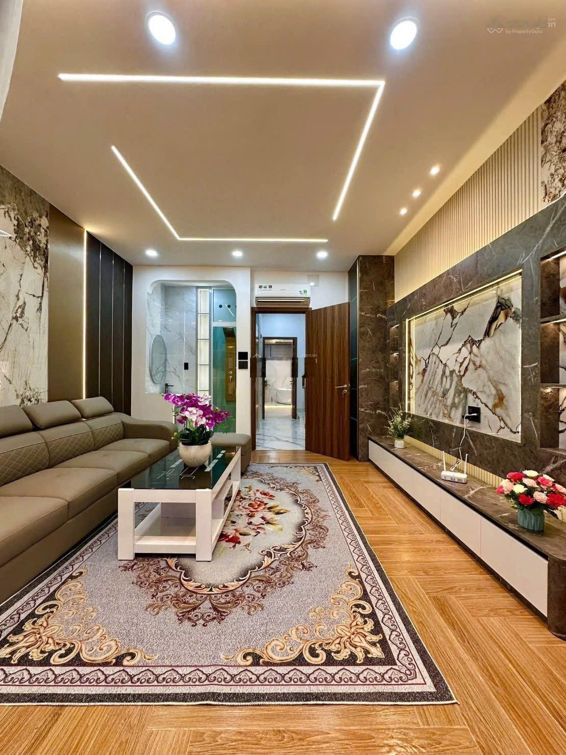 Nhà phố 1 trệt 3 lầu, ngay trạm Metro, mặt tiền Bình Thung giá góc CĐT Bcons