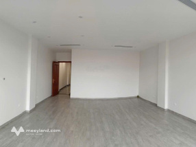 Cho thuê nhà thích hợp làm văn phòng, công ty, trung tâm đào tạo diện tích mỗi sàn:90m² Mặt tiền:6m