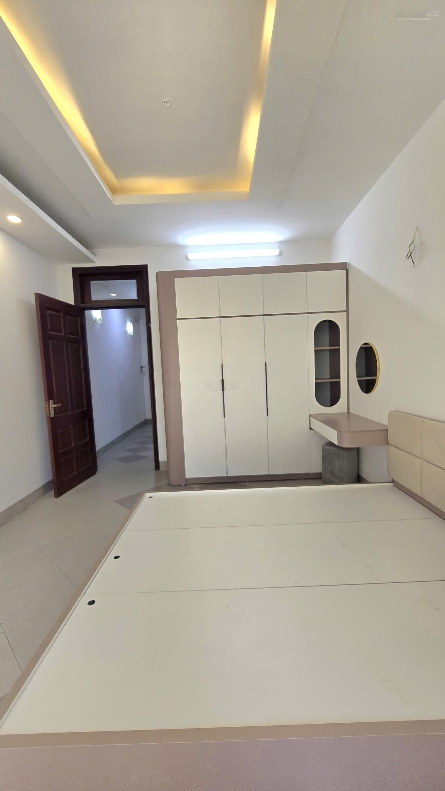 Nhà mặt phố Ao Sen - Hà Đông - 50mx5T - ô tô đổ cửa chỉ 14,8 tỷ đầu tư - kinh doanh