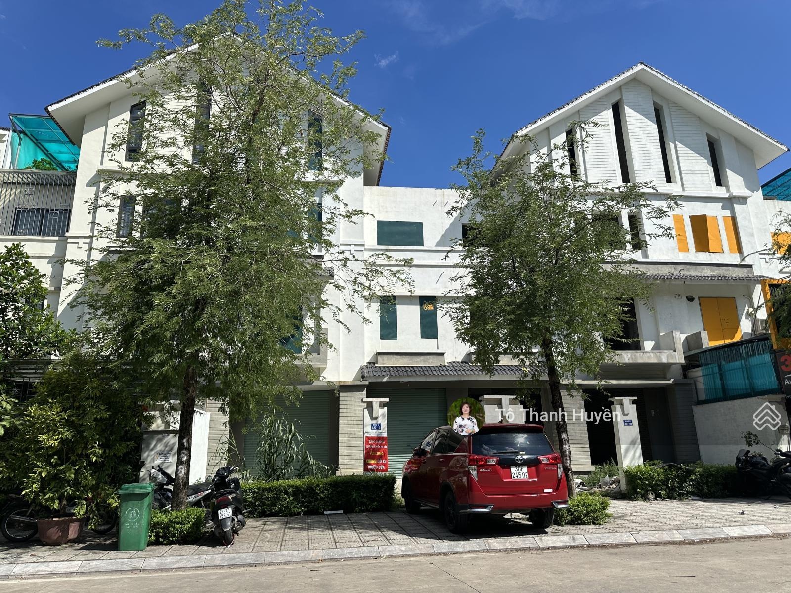 Hàng ngộp ngân hàng geleximco dương nội 240m2 mặt tiền 10m giảm ngay 5 tỷ