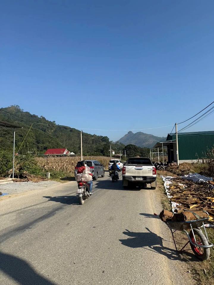 Bán 3 lô đất liền kề 100m2 tại Khởi Xá, gần Khu du lịch Bắc Hà