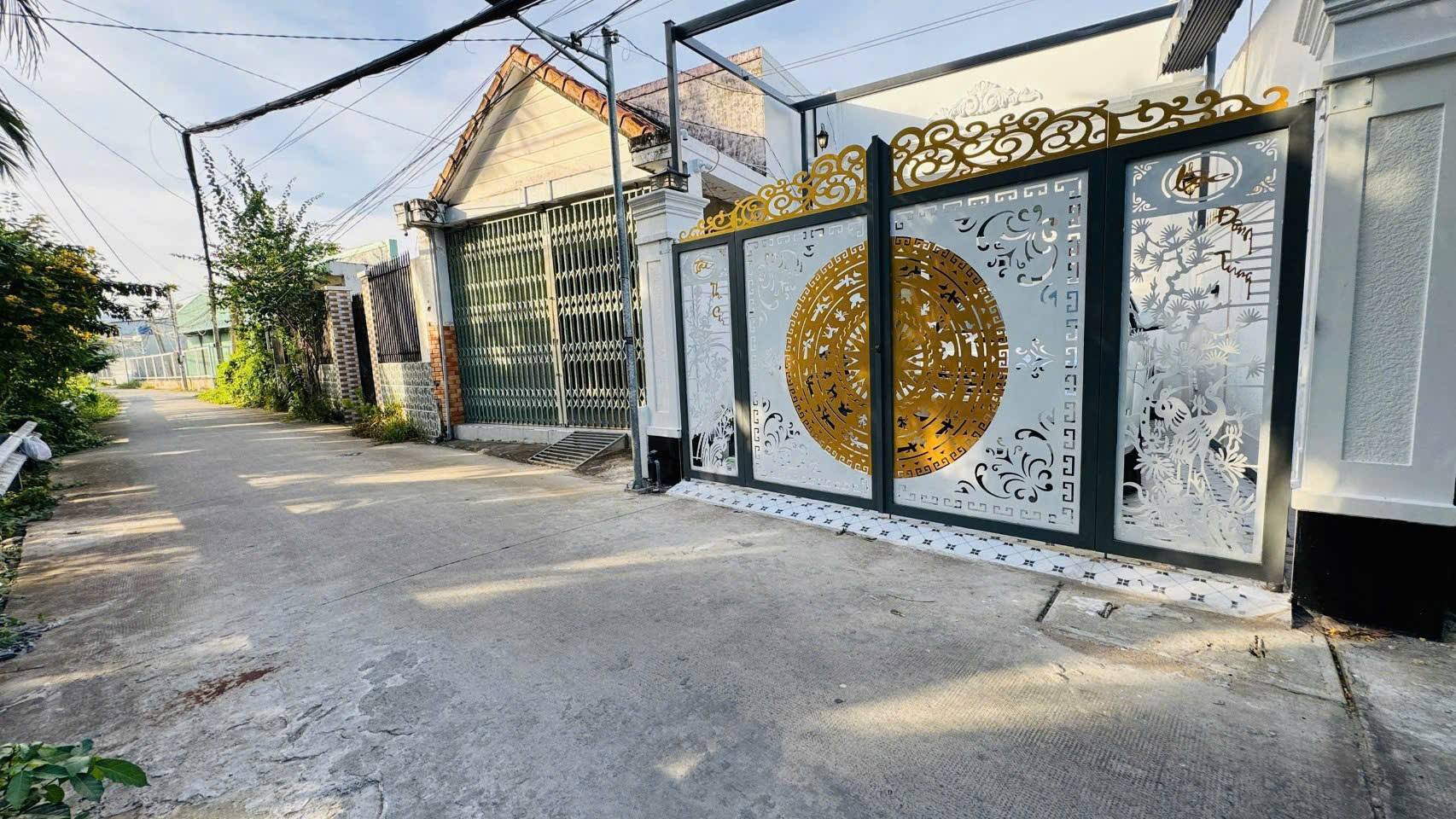 Nhà mới xây phường 6, Bến Tre, 111m², hướng tây nam, sổ đỏ thổ cư