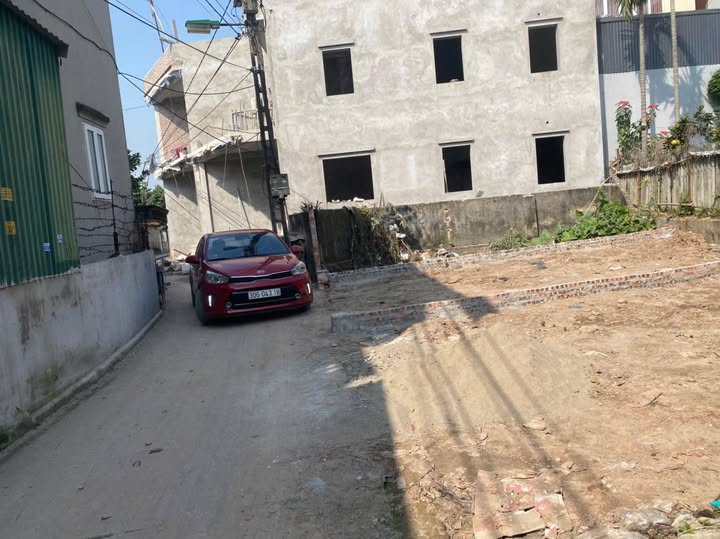 Nhà Đại Áng - Ngọc Hồi ngõ thông ô tô ngủ trong đất, giá nhỉnh 4 tỷ