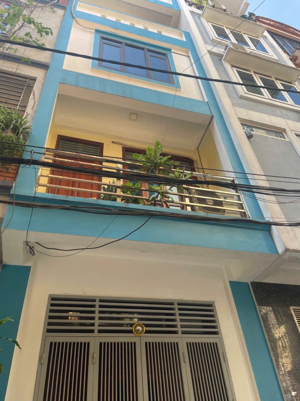 Nhà 46m² 5 tầng thang máy, ô tô vào nhà, ngay cạnh Him Lam Vạn Phúc