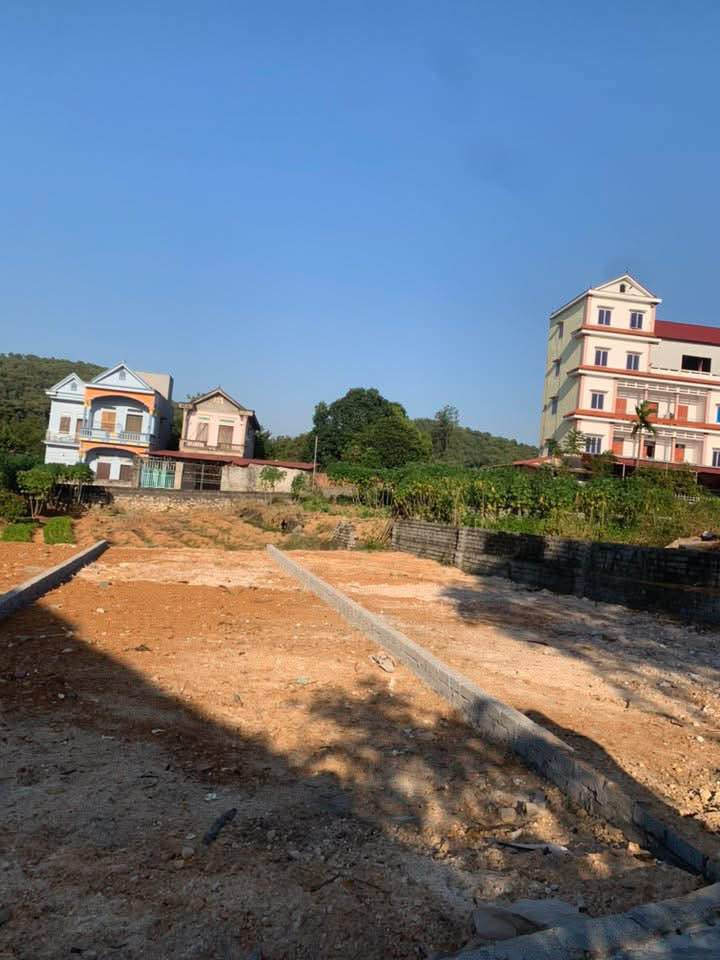 Đất vàng Hữu Bằng, Bắc Ninh sổ hồng sẵn, nở hậu, giá hời cho nhà đầu tư