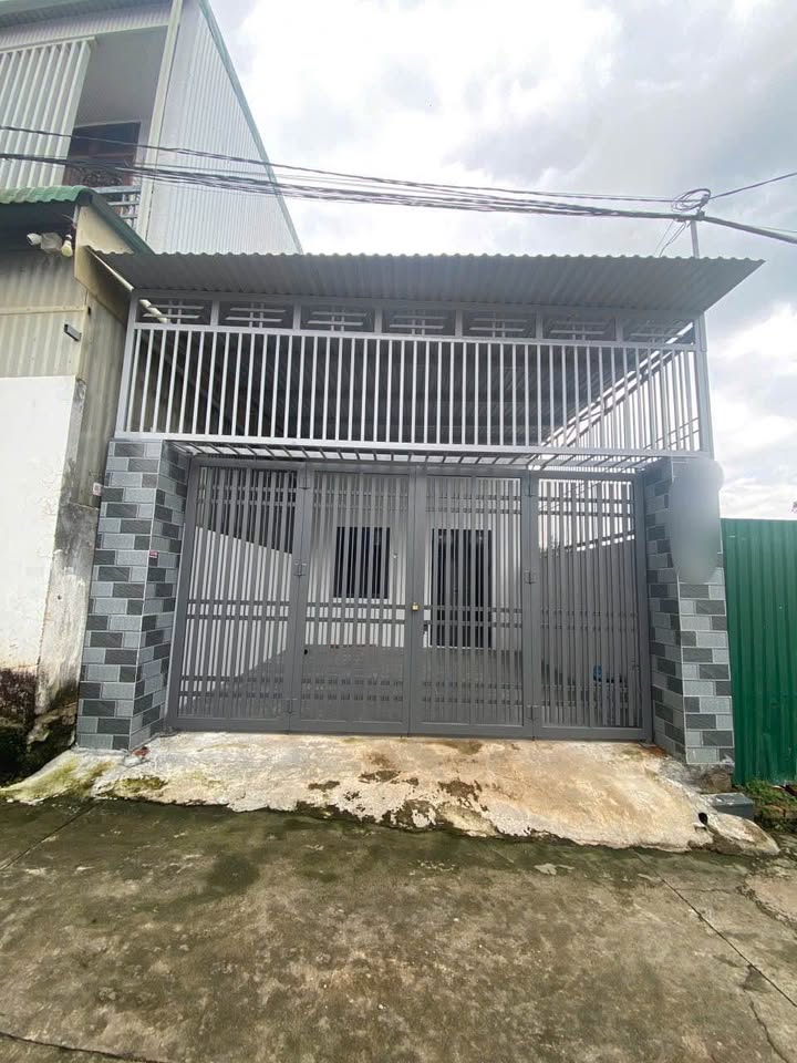 Nhà 5mx20m, 1,55 tỷ, ô tô đỗ cửa, ở sướng, đầu tư lời to