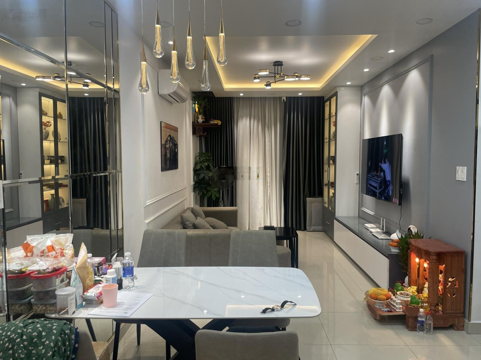 Chính chủ cần bán căn hộ 2PN 2WC khu Ruby, giá: 3.8 tỷ, view công viên, sổ hồng sẵn, LH: 0947050905