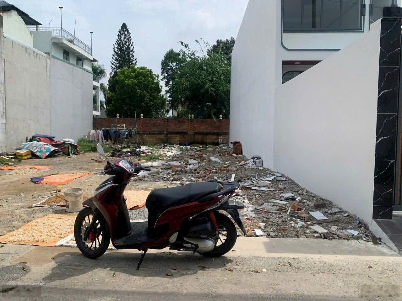 Chủ kẹt tiền gửi lô đất mặt tiền đường Lái Thiêu 15 gần Nguyễn Văn Tiết, DT 107m2 công chứng liền