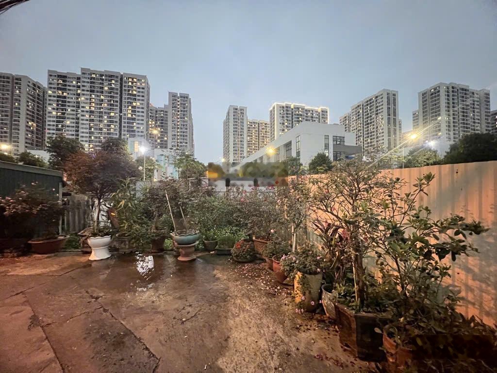 An Đào D TT. Trâu Quỳ. Tiềm năng quy hoạch thừa hưởng tiện ích Vinhomes view vườn hoa trước mặt