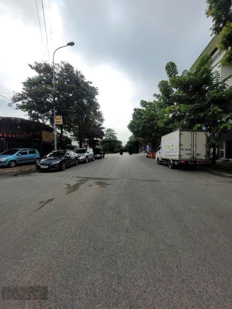 Nguyễn Khiêm Ích Trâu Quỳ Gia Lâm. Lô góc phân lô vỉa hè 2 mặt ô tô kinh doanh sầm uất
