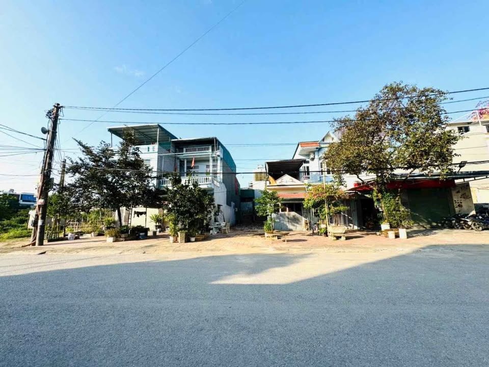 Đất vàng 100m2 mặt tiền 5m, trục chính Lý Nam Đế, thành phố Thanh Hóa, giá hời