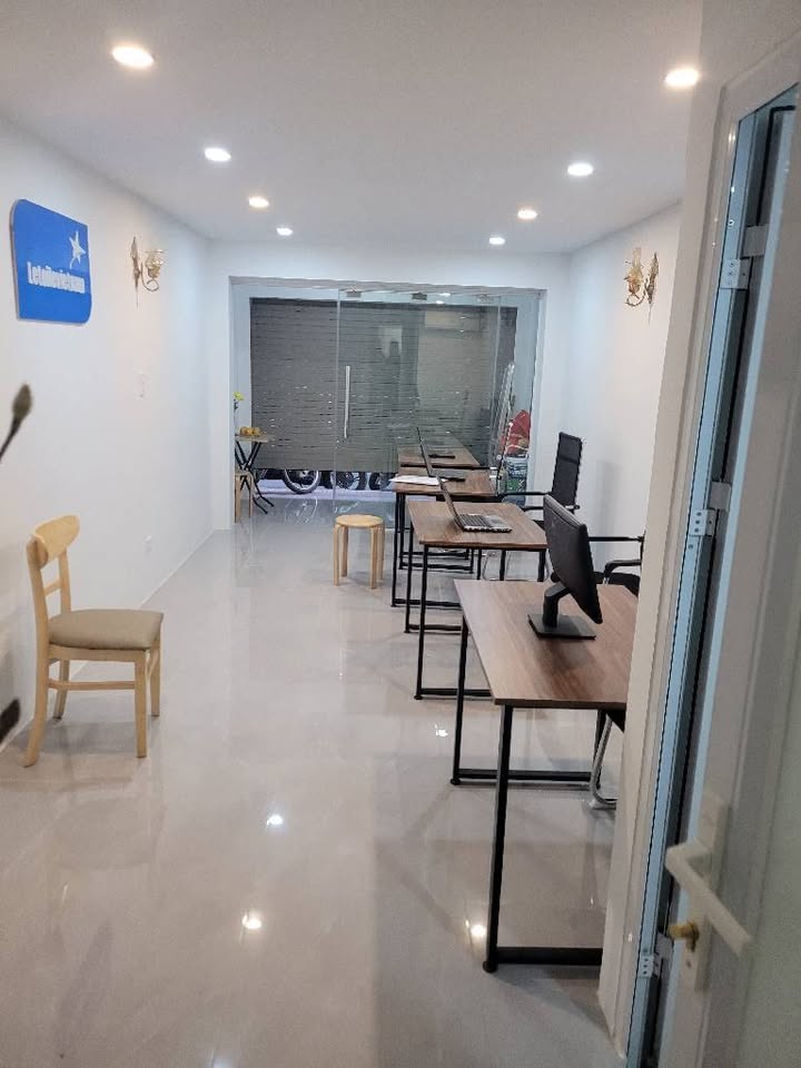 Sốc! Nhà mặt phố kinh doanh đỉnh, 60m2, giá nhỉnh 5 tỷ tại Nam Từ Liêm