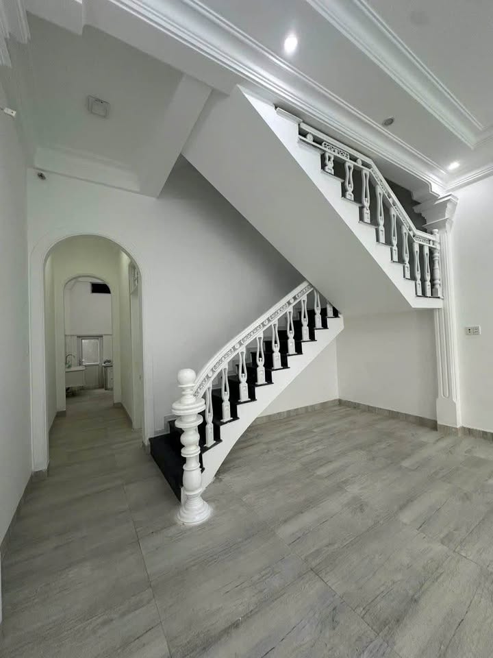 Bán nhà 3 tầng mặt tiền đường Nguyễn Đức Tịnh, phường An Đông, Huế