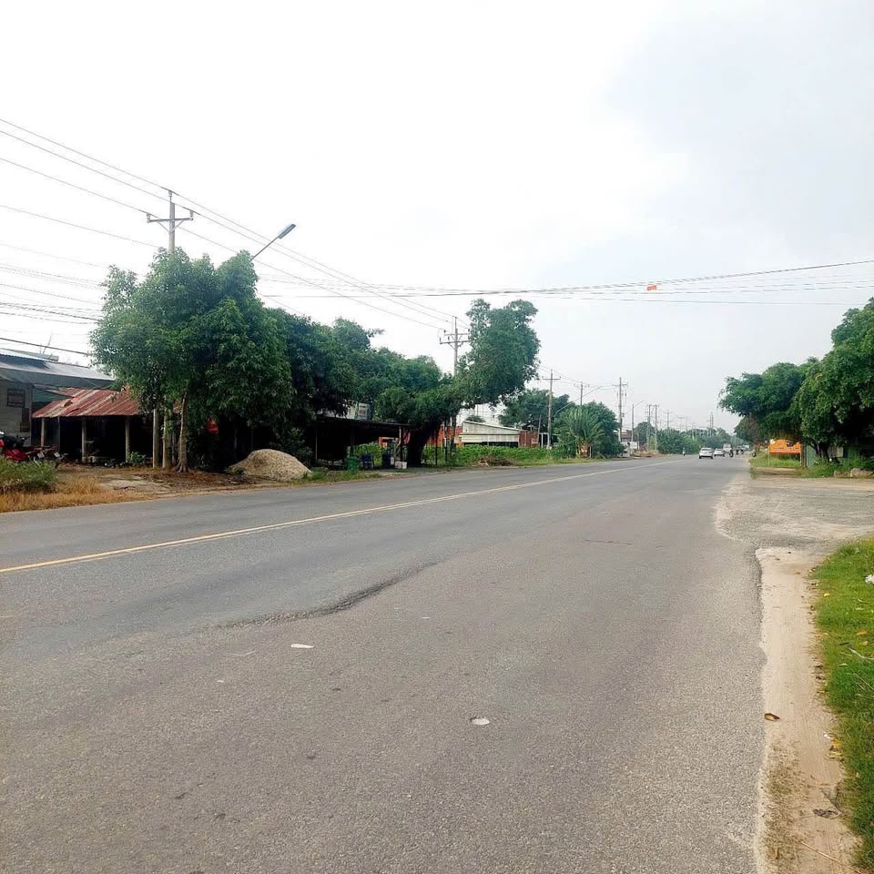 Mặt tiền đường Trần Phú, Tây Ninh - 20x40m, 300m2 thổ cư