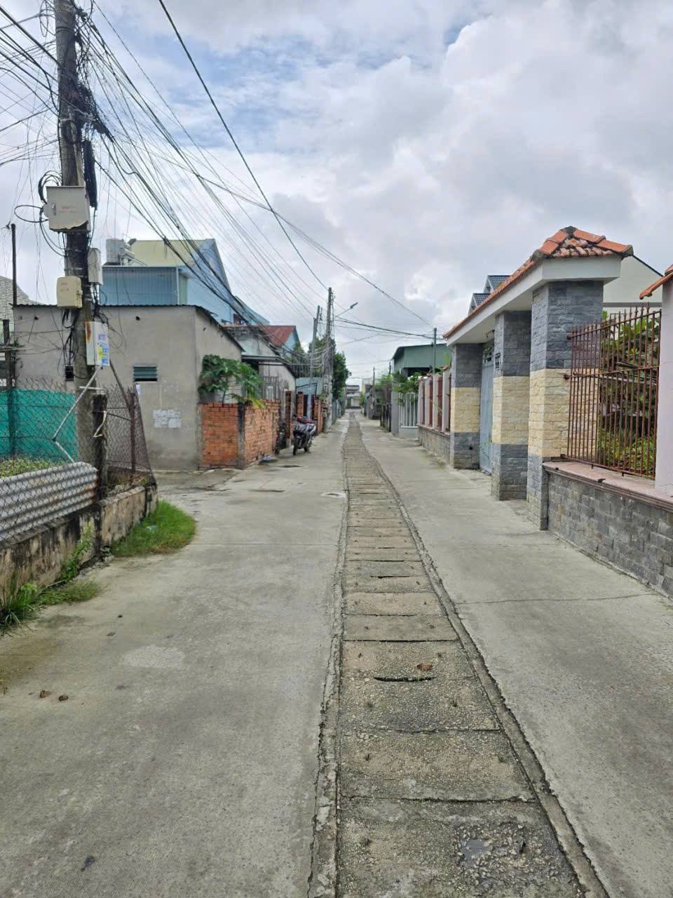 Bà Rịa - Vũng Tàu - Đất vàng 2 mặt tiền, sổ đỏ sẵn sàng, giá chỉ nhỉnh 1 tỷ