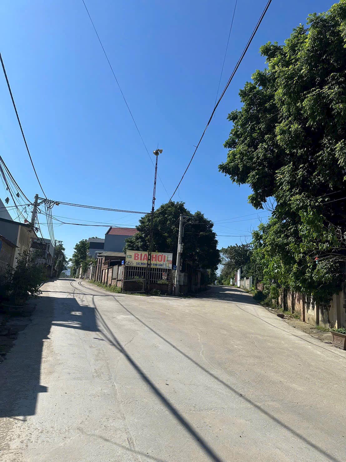 Chính chủ cần bán gấp đất 70m² vị trí vàng, kinh doanh sầm uất tại Quốc Oai, Hà Nội