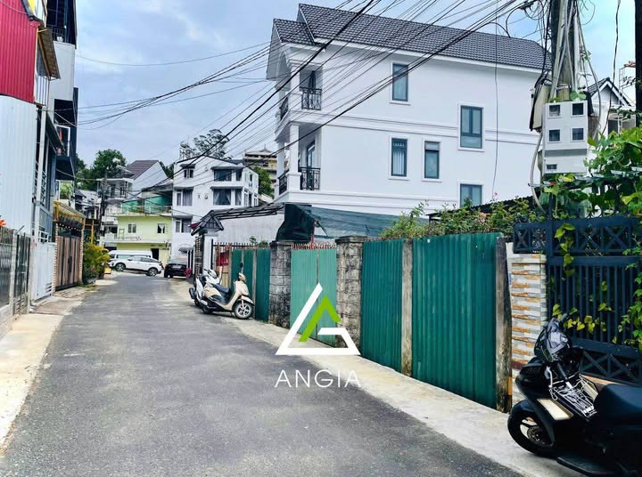 Đất vàng Đà Lạt, 268m² kinh doanh đỉnh, sổ riêng xây dựng