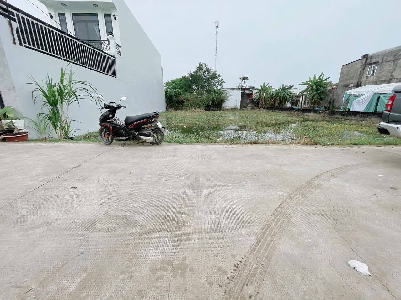 Bán đất thổ cư 150m2 mặt tiền 5m, gần Tỉnh lộ 825, Đức Hòa, Long An